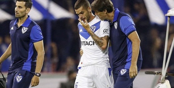 Fernando Gago se rompió los ligamentos cruzados de la rodilla izquierda